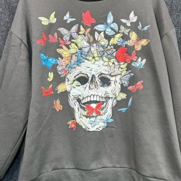 Romwe Skull & Butterfly Graphic Sweatshirt Size L - Picture 4 of 8